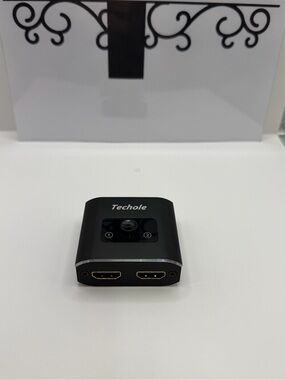Techole 2-Port bi-directional HDMI Switch and splitter— Black